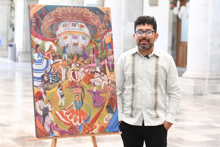 7. Imágen oficial de la Guelaguetza 2025, y el artísta plástico Osnar López Gallegos. Foto - Oaxaca Travel (Facebook)
