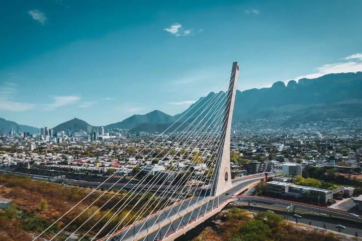 7. Puente Atirantado en Monterrey. Foto - Clau.com