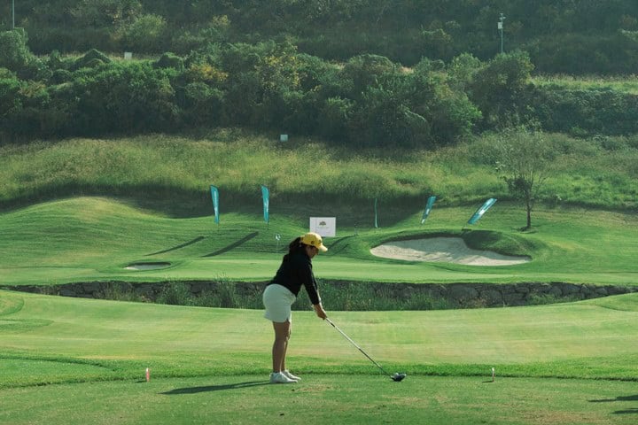 8. Jugadora en El Molino Residencial & Golf. Foto - El Molino Residencial & Golf (Facebook)