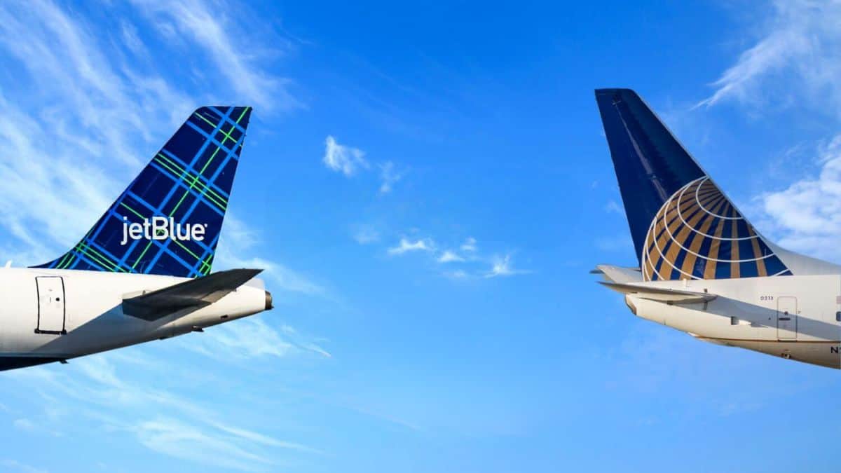 BLUE SKY DE UNITED Y JETBLUE