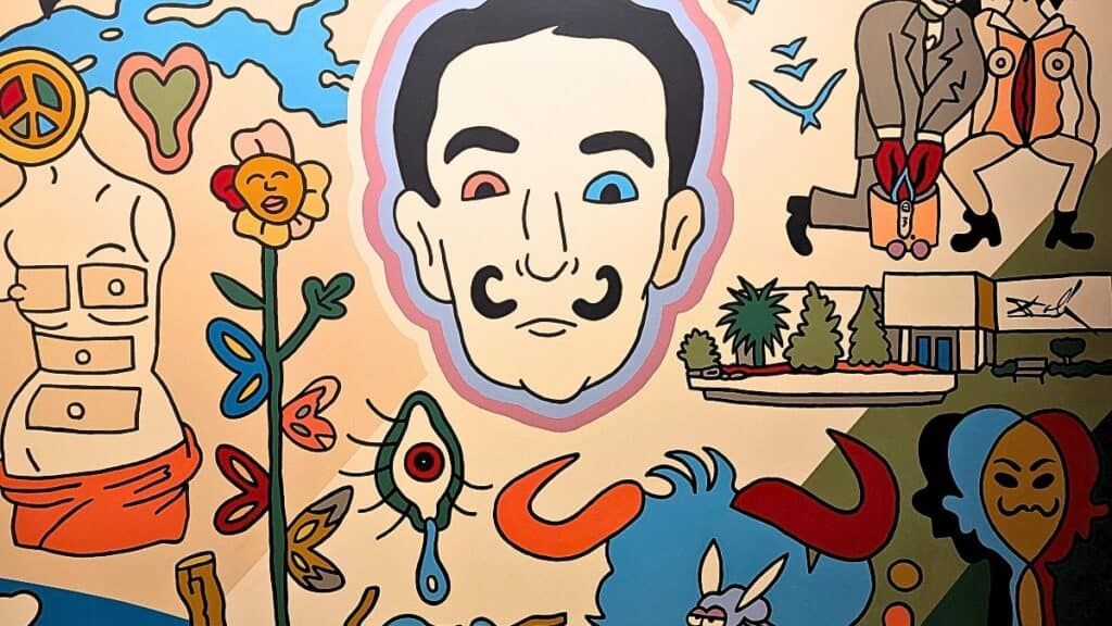 OUTSIDE IN_ NUEVOS MURALES DE SSALVADOR DALÍ EN FLORIDA