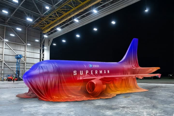 1. Anuncio de avión de Volaris y Warner. Foto - @viajavolaris (Instagram)