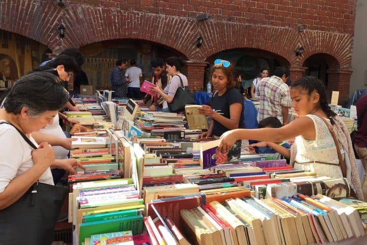1. Feria del Libro Antiguo y de Ocasión, 2022.Foto - Feria del Libro Antiguo y de Ocasión (Facebook)