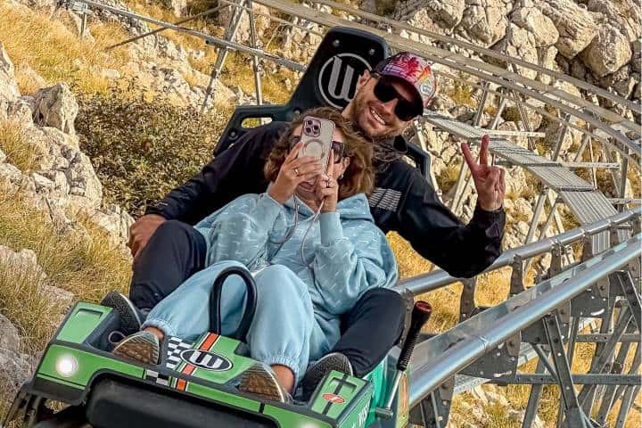 10. Visitantes en la Montaña Rusa Alpina de Lovcen. Foto - Kotor Cabel Car (Facebook)