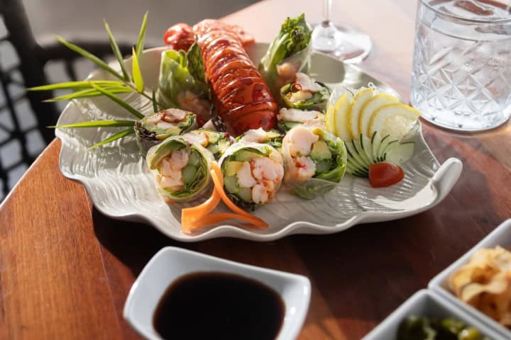 12. Torre de Langosta servido en Sato Cocina Nikkei. Foto - @sato.restaurante (Instagram)