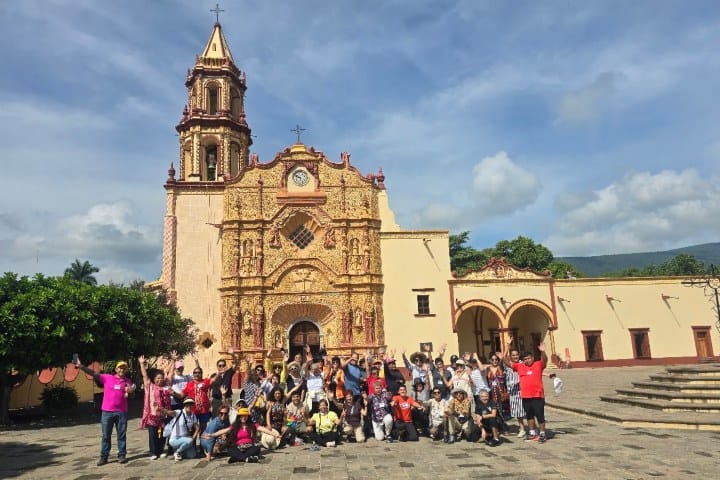16. Viajeros Rehiletes en la Misión en Landa de Matamoros. Foto - Rehiletes ¡Descubre la Sierra Gorda!