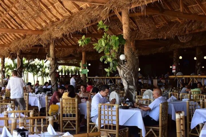 17. Restaurante Mariscos Villa Rica Mocambo, Veracruz. Foto - Hoteltacubaya (Fin de semana completo en Veracruz)