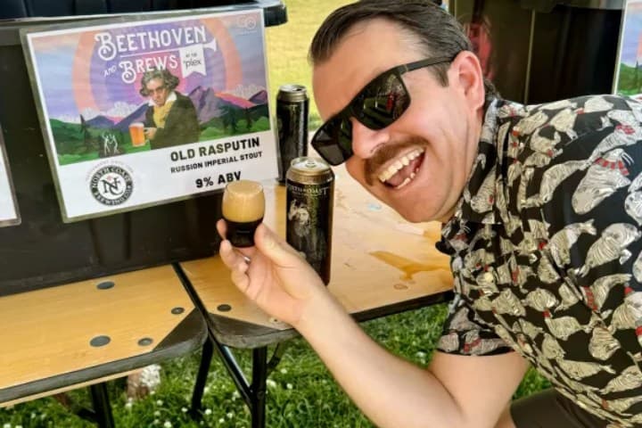 2. Asistente al Beethoven and Brews at the ‘Plex. Foto - Brittski Beers