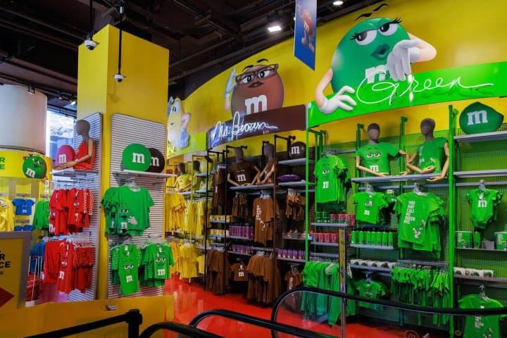 3. Productos de M&M en Tienda de Nueva York. Foto - Alamy