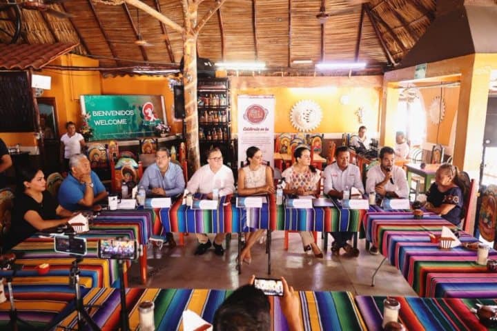 3. Conferencia del Día Nacional del Pozole Guerrerense en Ixtapa-Zihuatanejo. Foto - Costa Grande en la Noticia