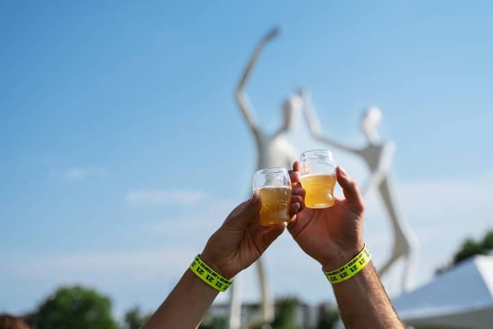3. Degustación de cerveza en Sculpture Park. Foto - Colorado Symphony (Facebook)