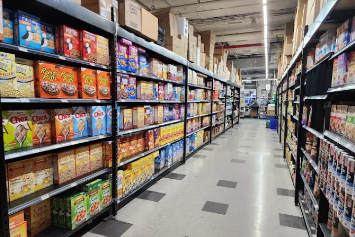3. Pasillo en KRM Kollel Supermarket. Foto - מנחם כהן (Menachem Cohen) (Google)