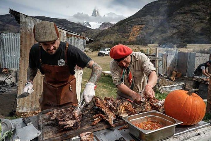 4. Asado criollo en El Chaltén. Foto – Bonanza Adventure