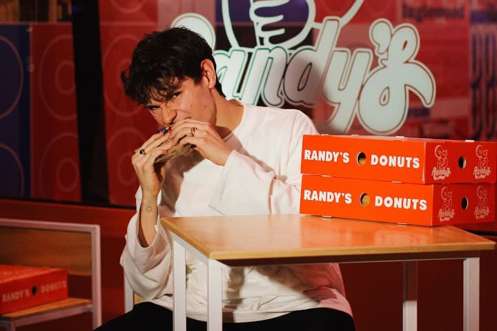 5. Visitante en Randy's. Foto - @randysdonutsmx (Instagram)