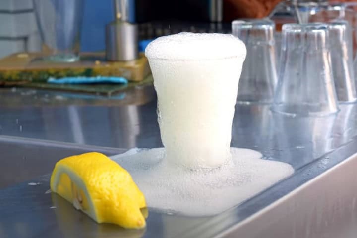 5. Limonada de las piernas abiertas. Foto - Ambasciator