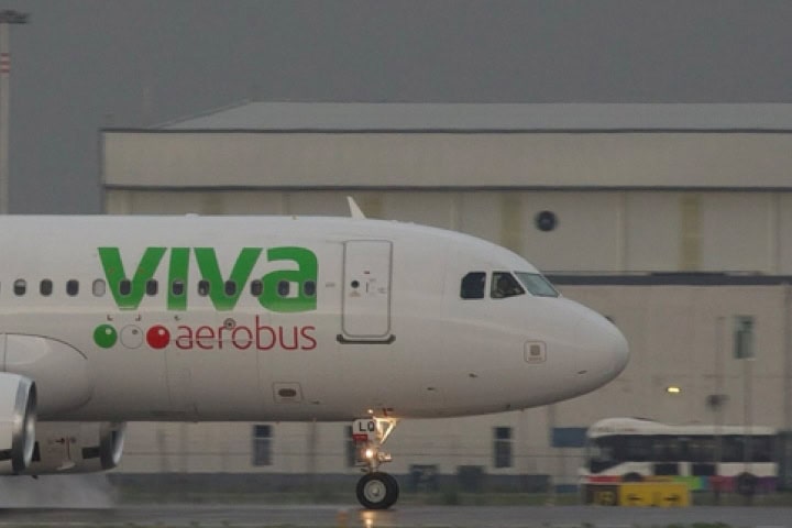 6. Avión de Viva aterrizando en el AIFA. Foto - @mike_spotting_25 (Instagram)