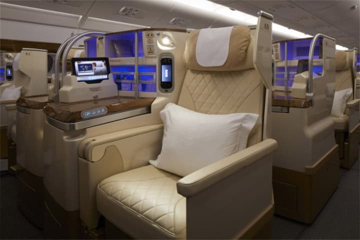 6. Asientos lounge del A380 de Emirates. Foto - EnElAire