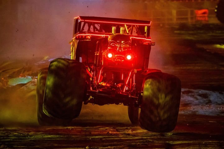 7. Monster Truck. Foto - @hotwheelsmonstertruckslive (Instagram)