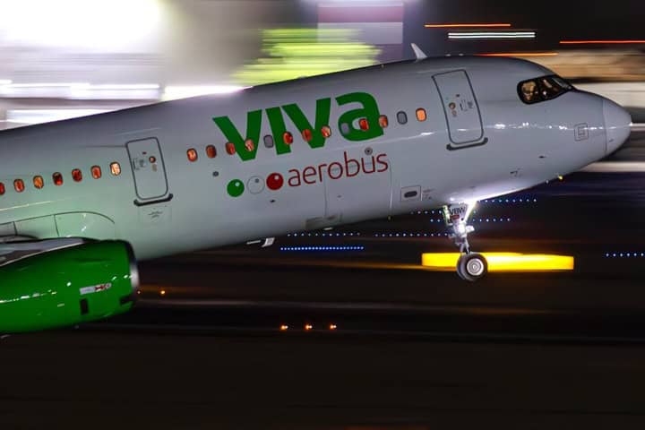 7. Avión de Viva despegando. Foto - @ivan_cabrero (Instagram)