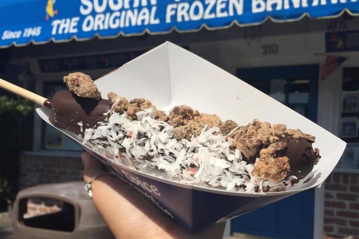 7. Banana congelada con chocolate Reese's y coco. Foto - Sugar 'n Spice, Isla Balboa (Facebook)