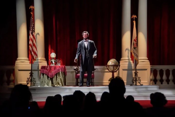 7. "Great Moments with Mr. Lincoln". Foto - Orange County Register