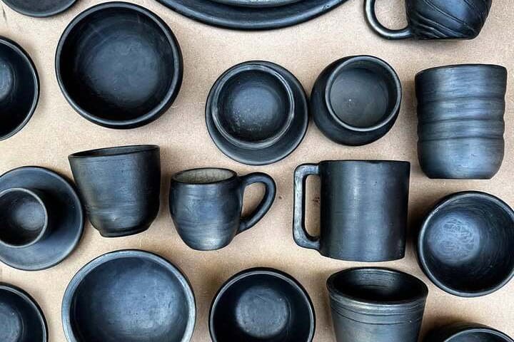 7. Barro Negro elaborado en Taller Ruiz López. Foto – @taller_ruizlopez (Instagram)