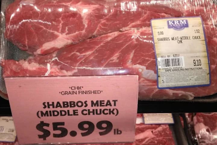 7. Carne de Shabat vendida en KRM Kollel Supermarket. Foto – Elisheva Roth (Google)