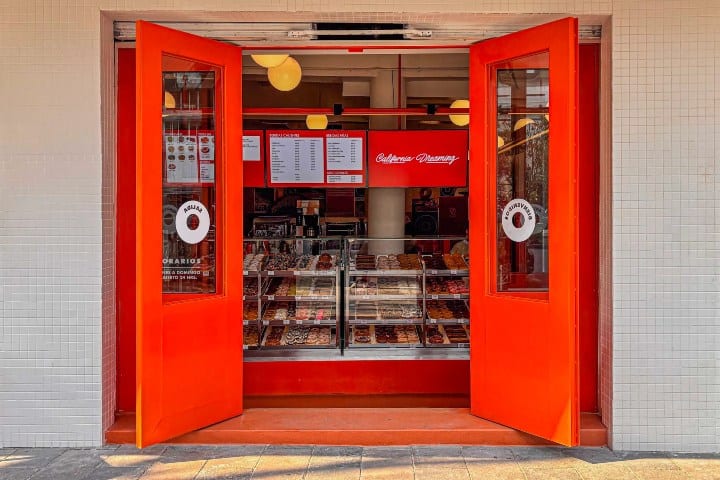 8. Entrada de Randy's Donuts en México. Foto - Coolhuntermx