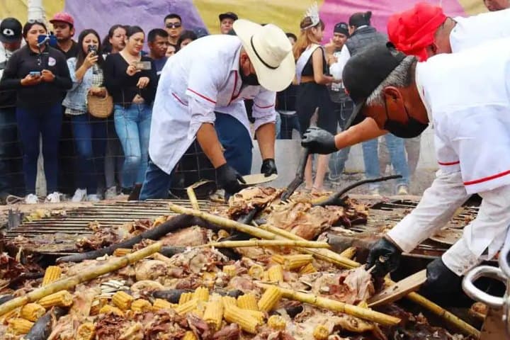 9. Barbacoyeros en la Feria de la Barbacoa. Foto - Periódico Central Hidalgo