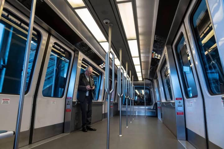 9. Interior de AirTrain. Foto – Alamy