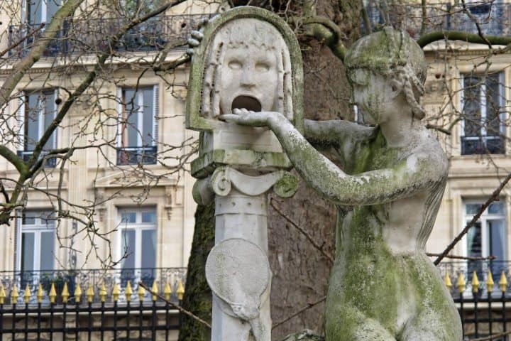 9. Bocca della Veritá en el Jardín de Luxemburgo, París. Foto - Alamy