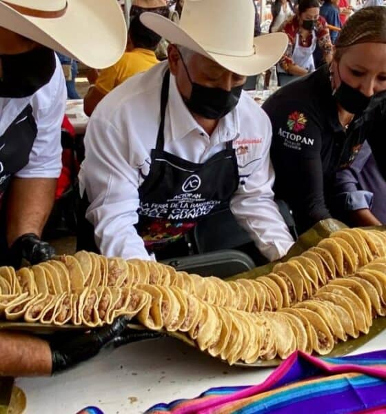 ACTOPAN ROMPE RECORD CON LA LÍNEA DE TACOS DE BARBACOA MÁS LARGA DEL MUNDO