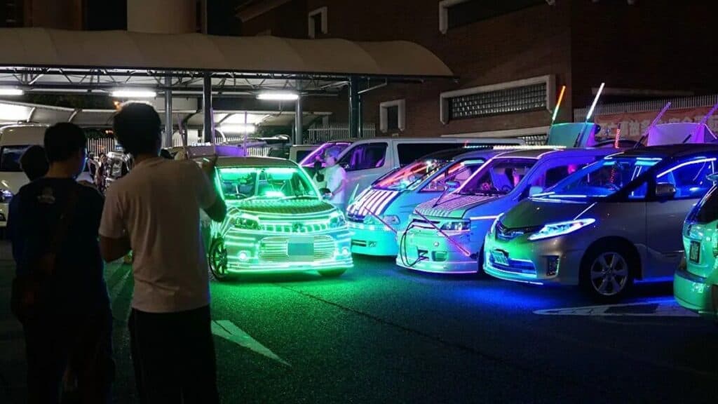 DAIKOKU FUTO, EL TEMPLO DE LOS AUTOS JAPONESES