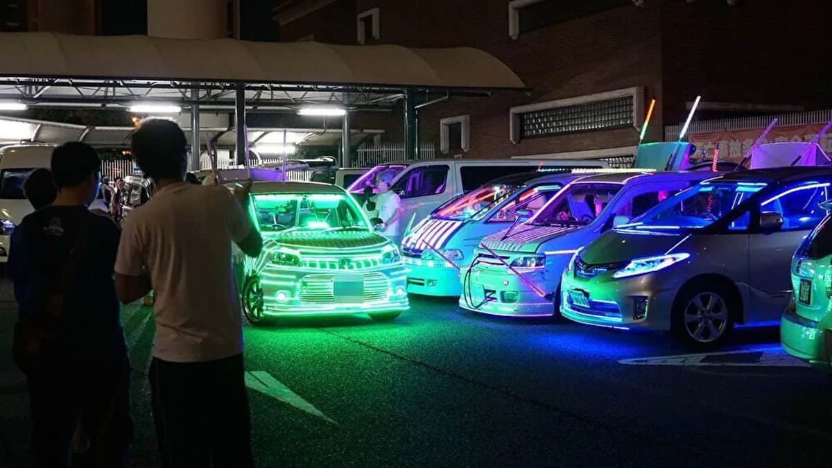 DAIKOKU FUTO, EL TEMPLO DE LOS AUTOS JAPONESES