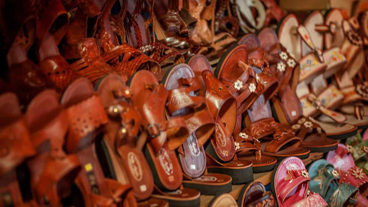 EL MERCADO DE LOS HUARACHEROS EN SAN LUIS POTOSI
