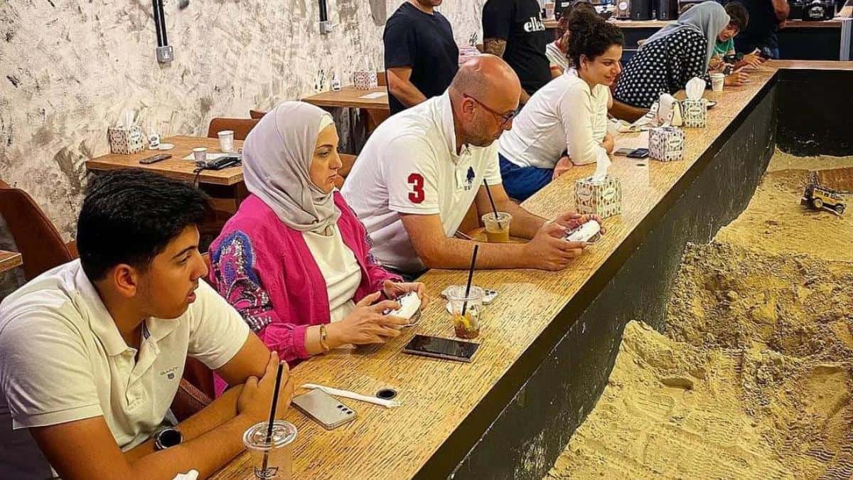 RC CITIES EN DUBÁI. UNA CAFETERÍA CON VEHÍCULOS A CONTROL REMOTO