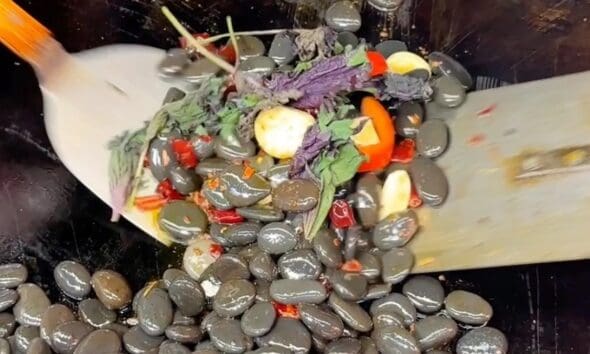 SUODIU, LA FAMOSA SOPA DE PIEDRAS EN CHINA