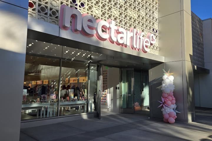 1. Nectar Life en Downtown Disney District. Foto - Laughing Place