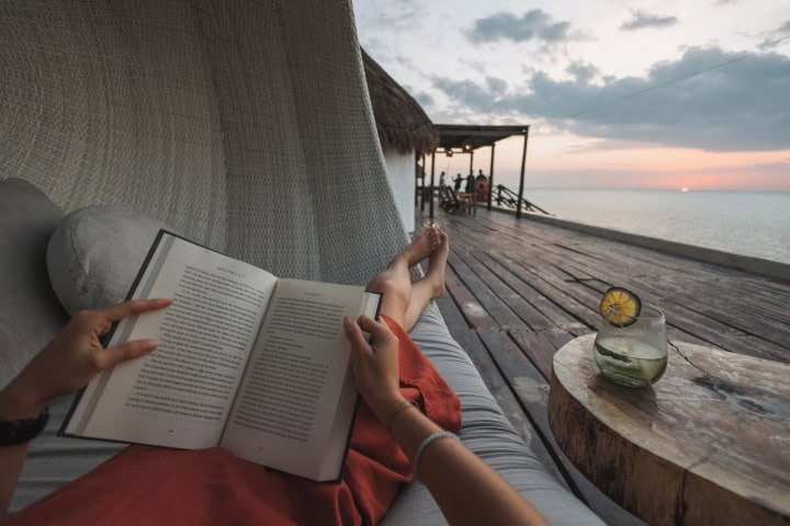 10. Persona leyendo en Las Nubes. Foto - Las Nubes (Expedia)