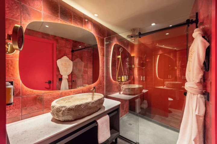 10. Baño en habitación. Foto - nhow Hotels (Expedia)