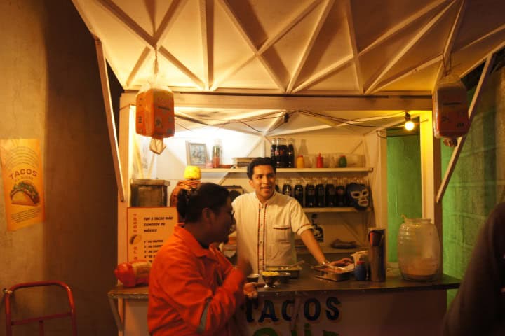12. Puesto de tacos en Odisea México. Foto - Gus Espinosa
