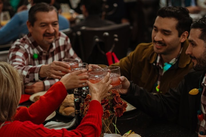 12. Familia en el restaurante Casa Valadez. Foto - @casavaladez (Instagram)