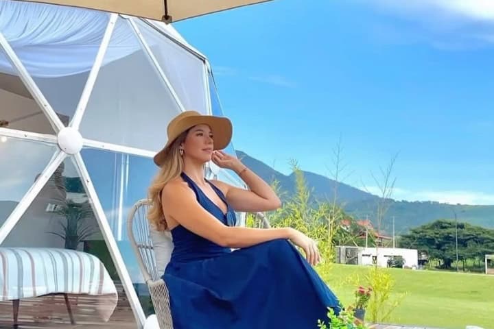 13. Mujer en Casa Laguna. Foto - @casa_laguna_glamping (Instagram) (Nayarit)