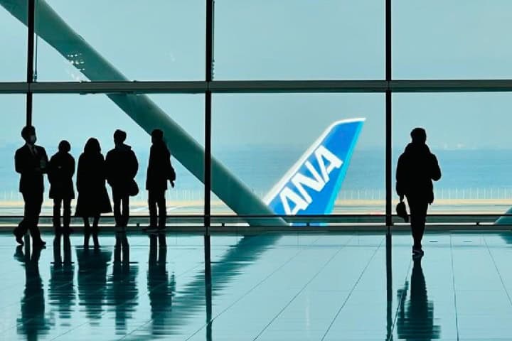 2. Avión de ANA en aeropuerto. Foto - All Nippon Airways (Facebook)