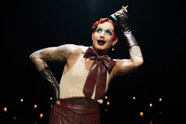2. Cabaret at the Kit Kat Club en Broadway. Foto - Broadway Show Tickets