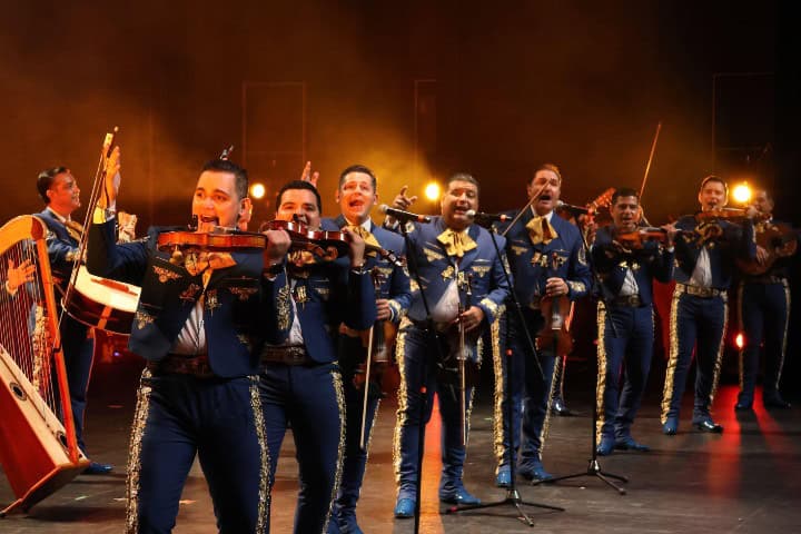 4. Mariachis en el Conjunto Santander de Artes Escénicas. Foto - Mariachi Jalisco