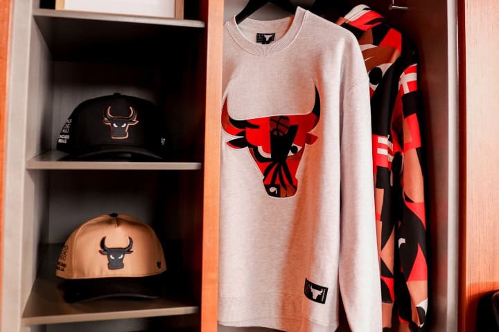 4. Nueva colección de Los Bulls en colaboración con el MCA Chicago. Foto - Modern Notoriety (Facebook)