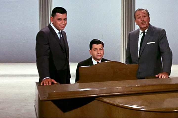 5. The Sherman Brothers junto a Walt Disney. Foto - 1080Trailers (YouTube)