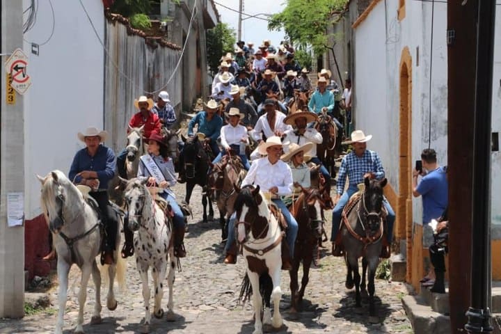 5. Cabalgata en la Feria del Elote 2019 en Jala. Foto - Feria del Elote Jala