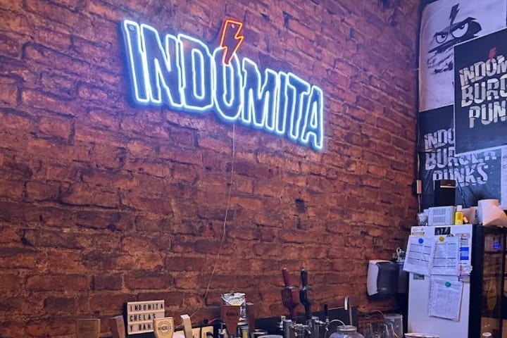 5. Indómita Burger Punk. Foto - Geraldine Menendez (Google)